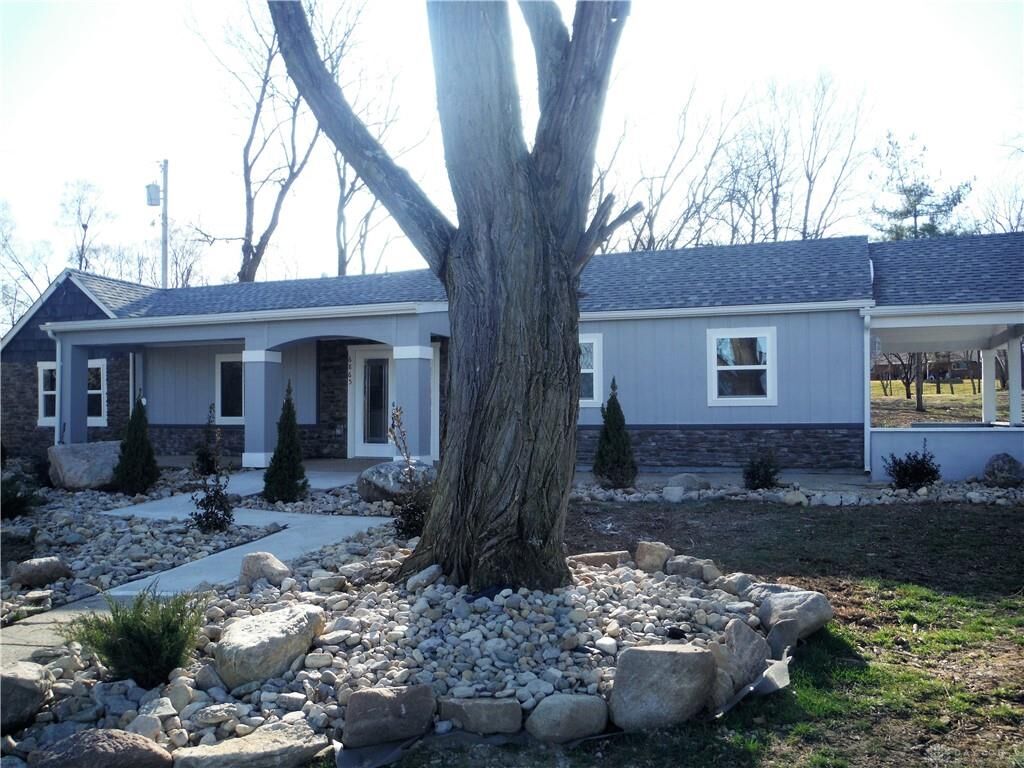 Property Photo: 6865 Troy Pike OH 45424