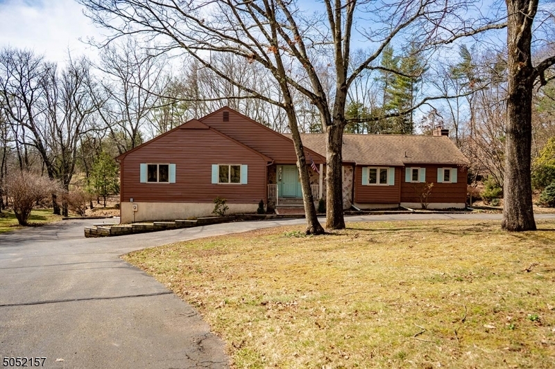 Property Photo: 11 Osage Ct NJ 08822