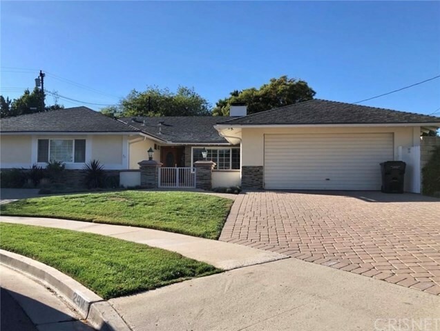 Property Photo: 24 W Sidlee Street CA 91360