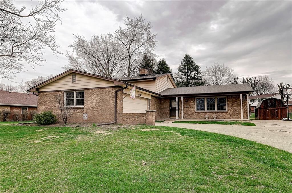 Property Photo: 6649 Yellowstone Parkway IN 46217