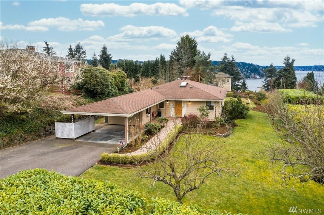 Property Photo:  6235 NE 184th  WA 98028 