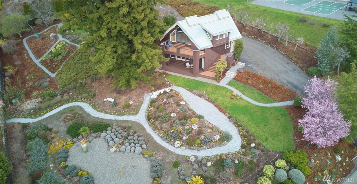 Property Photo:  3201 Black Walnut Lane NE  WA 98310 