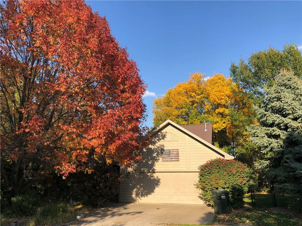 Property Photo:  117 Bluegill Court  IA 50219 