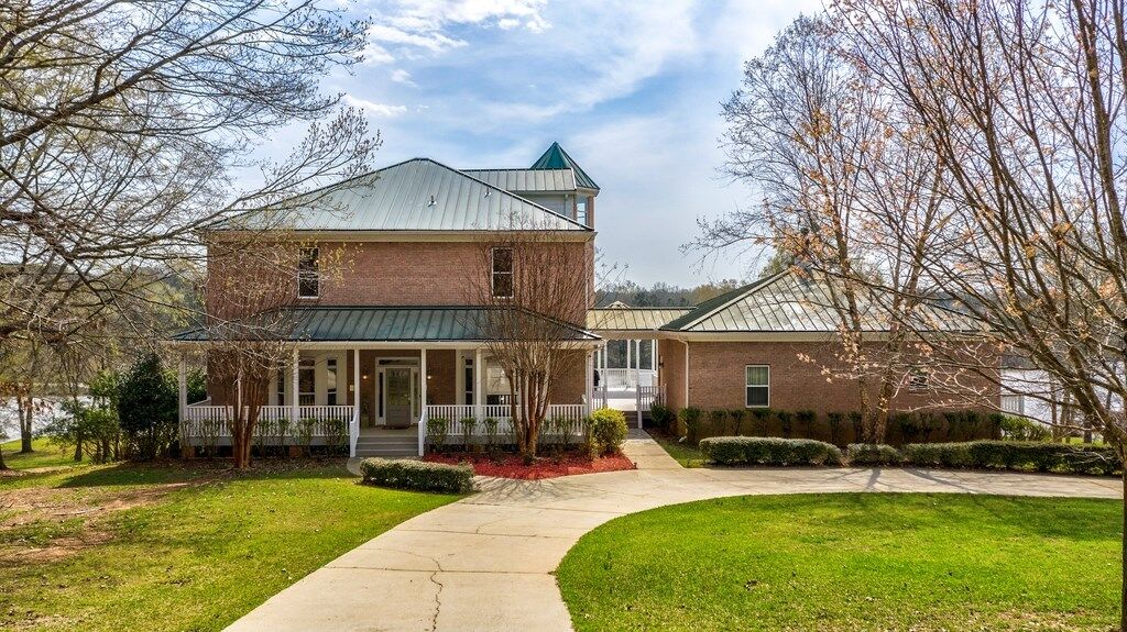 Property Photo: 2211 Sugar Creek Trail GA 30625