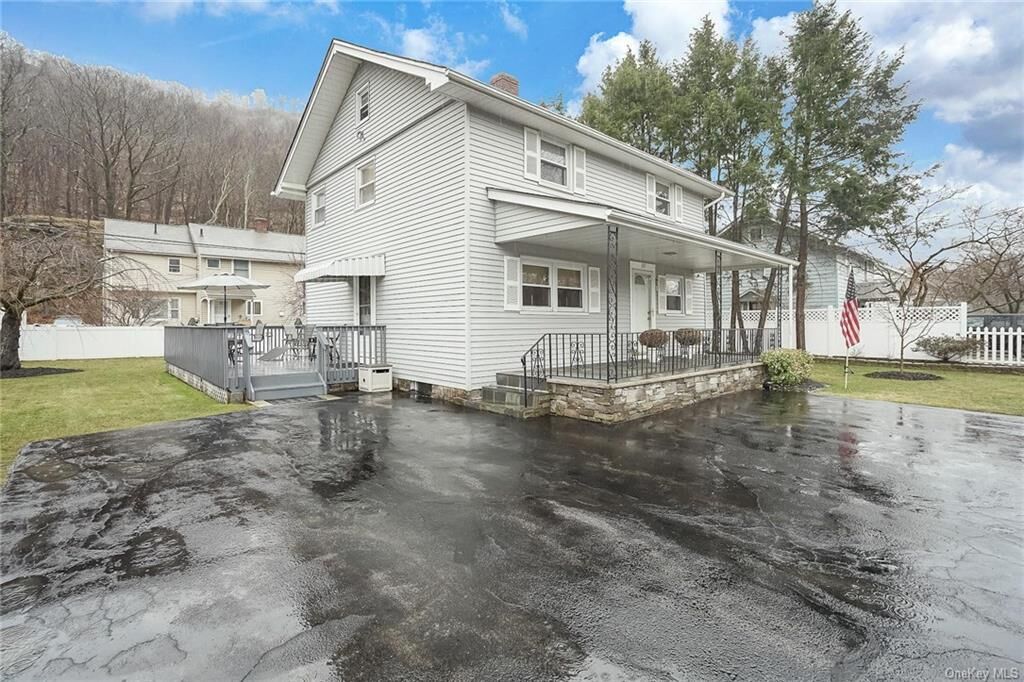 3 bed Tuxedo Park home for sale 109 E Village Road, Tuxedo Park, NY 10987