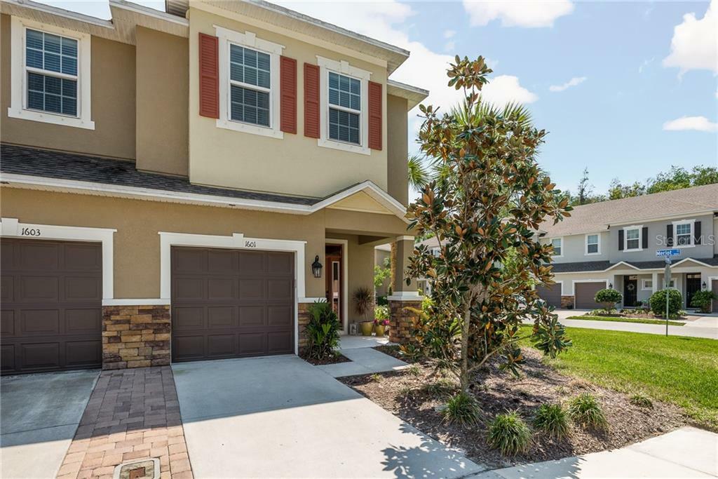 Property Photo: 1601 Vineyard Lane FL 34677