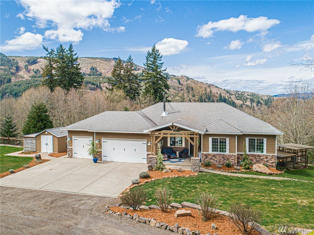 Property Photo:  675 Greenwood Rd  WA 98625 