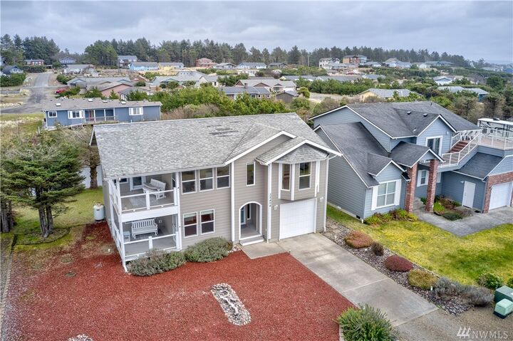 Property Photo: 32404 G St WA 98640