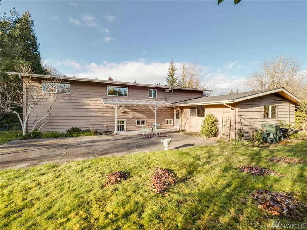 Property Photo:  4444 Ridgemont Dr  WA 98203 