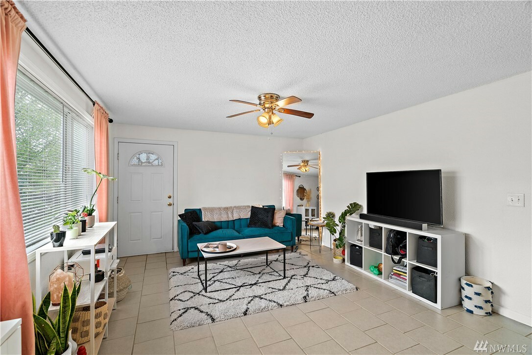 Property Photo: 2414 2416 S I St WA 98405