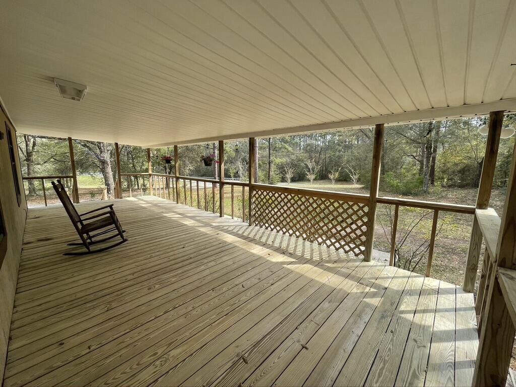 Property Photo:  4223 Poverty Creek Road  FL 32539 