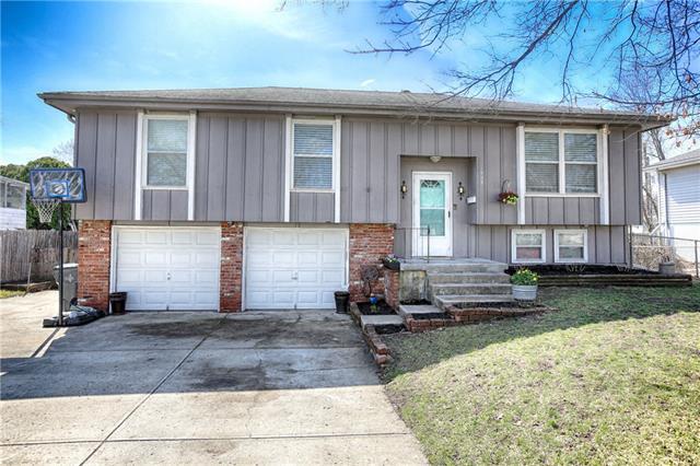 Property Photo: 1425 W Alta Lane KS 66061