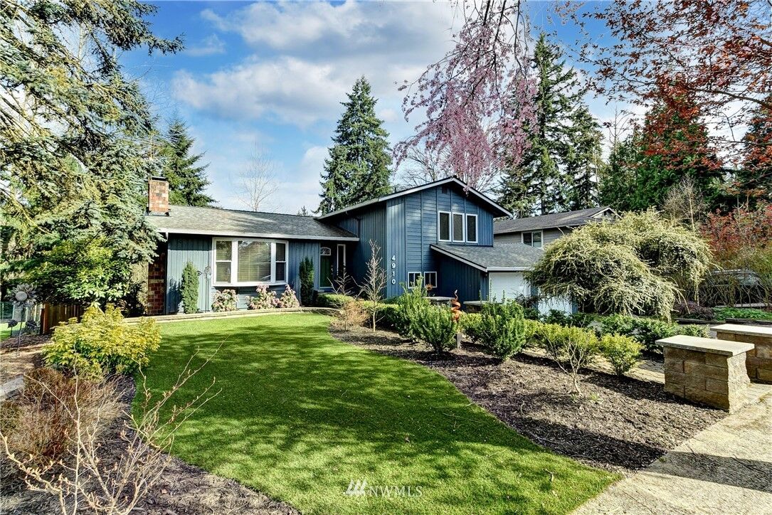 Property Photo: 4910 114th Avenue NE WA 98033