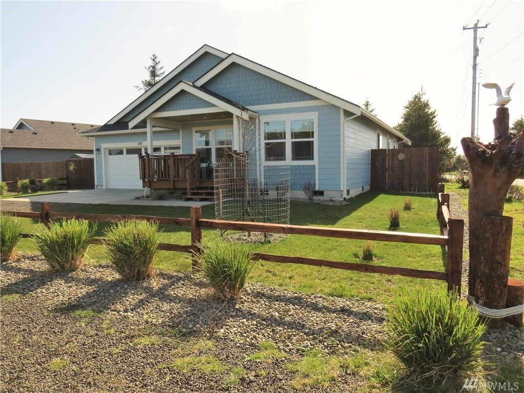 Property Photo: 101 Marine View Dr SE WA 98569