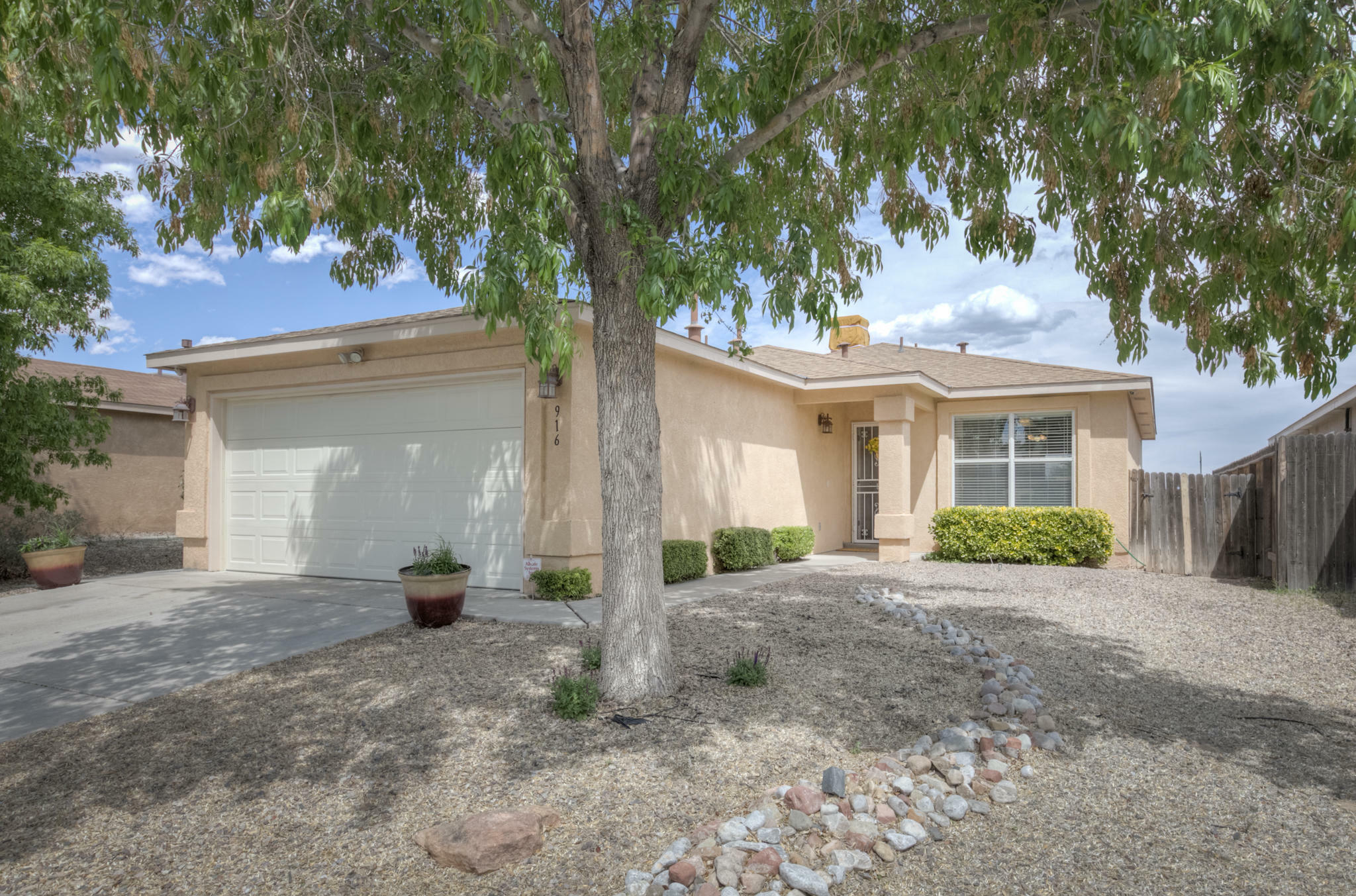 916 Pheasant Run Drive SW  Albuquerque NM 87121 photo