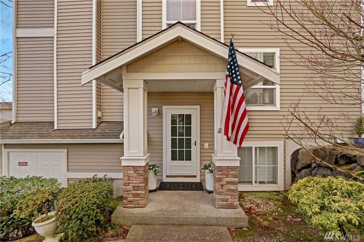 21925 39th Place S 11-4  Kent WA 98032 photo