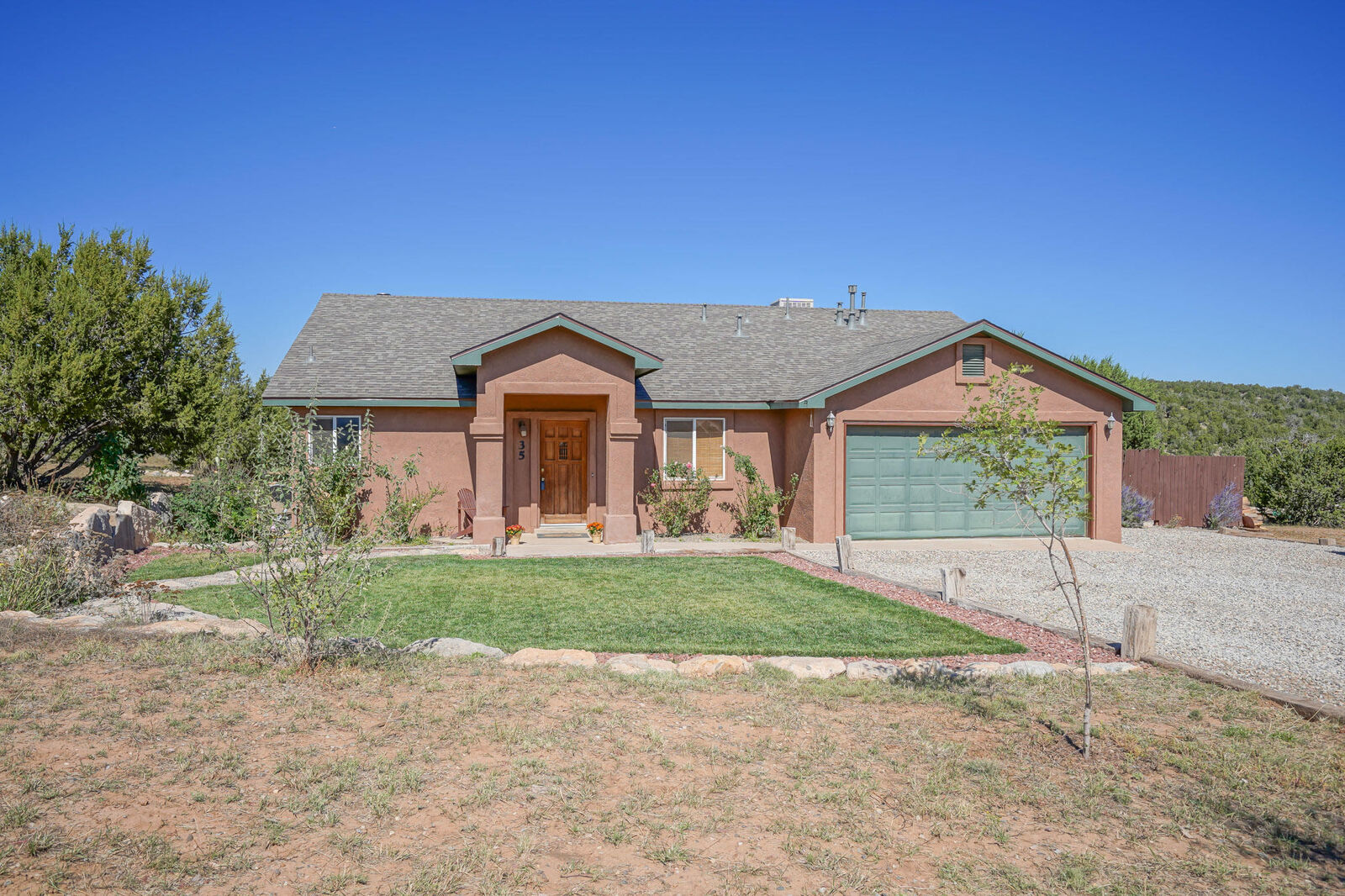 Property Photo: 35 Appaloosa Lane NM 87015