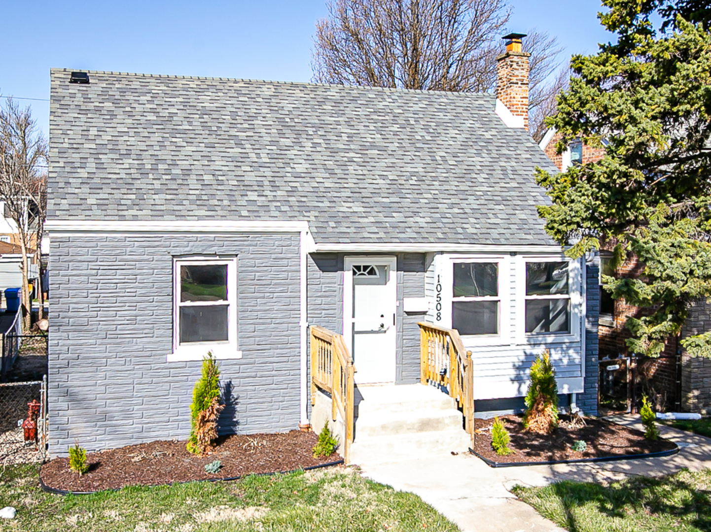 Property Photo: 10508 S Kedzie Avenue IL 60655