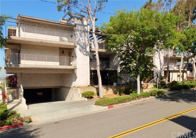 Property Photo: 1995 Molino Avenue 302 CA 90755