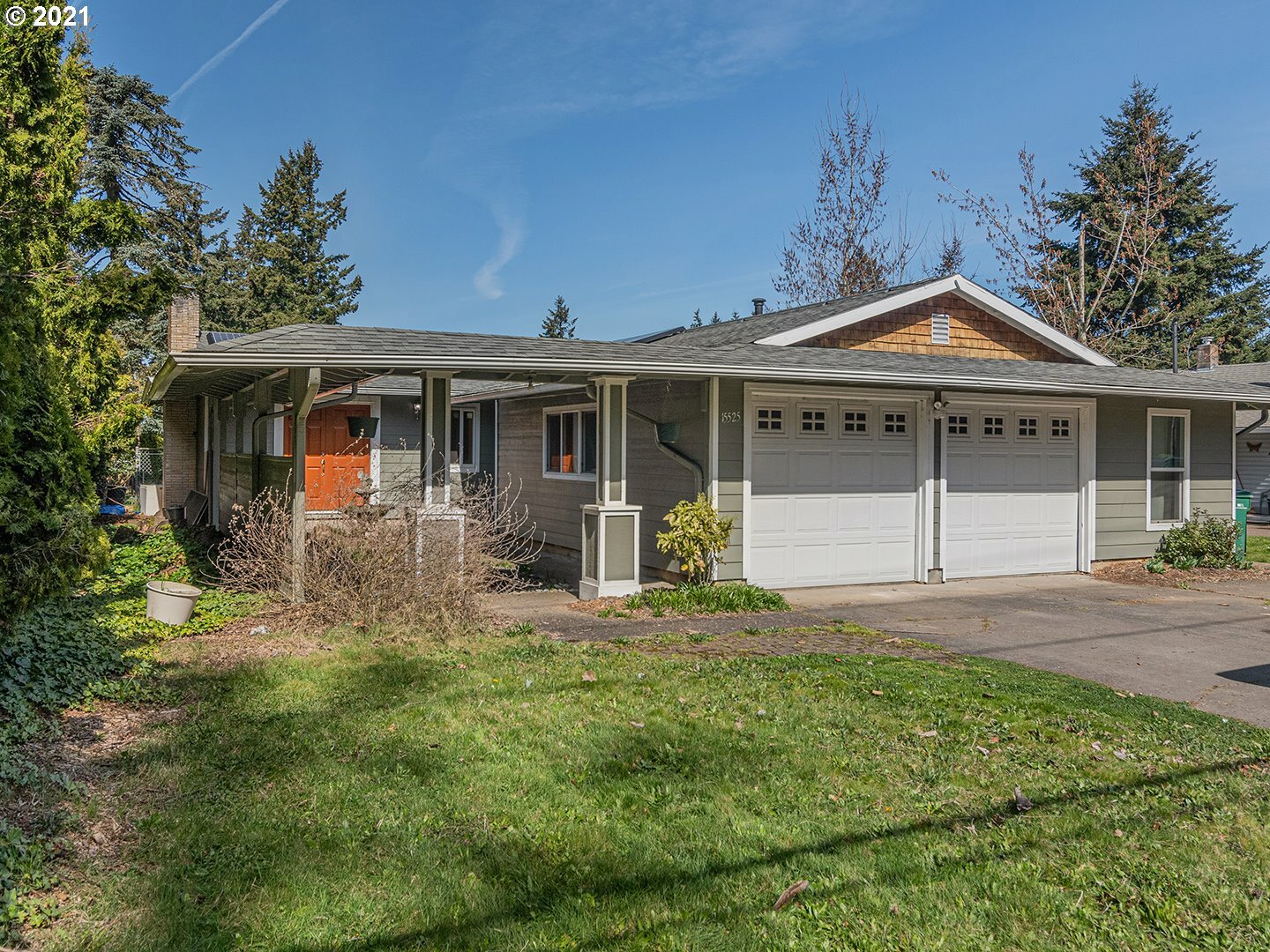 Property Photo: 15525 NE Halsey St OR 97230