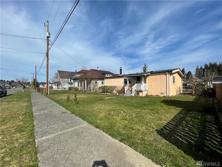 Property Photo:  1225 3rd  WA 98537 
