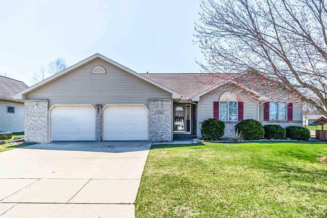 Property Photo:  3802 Bluewing Ct  WI 53546 