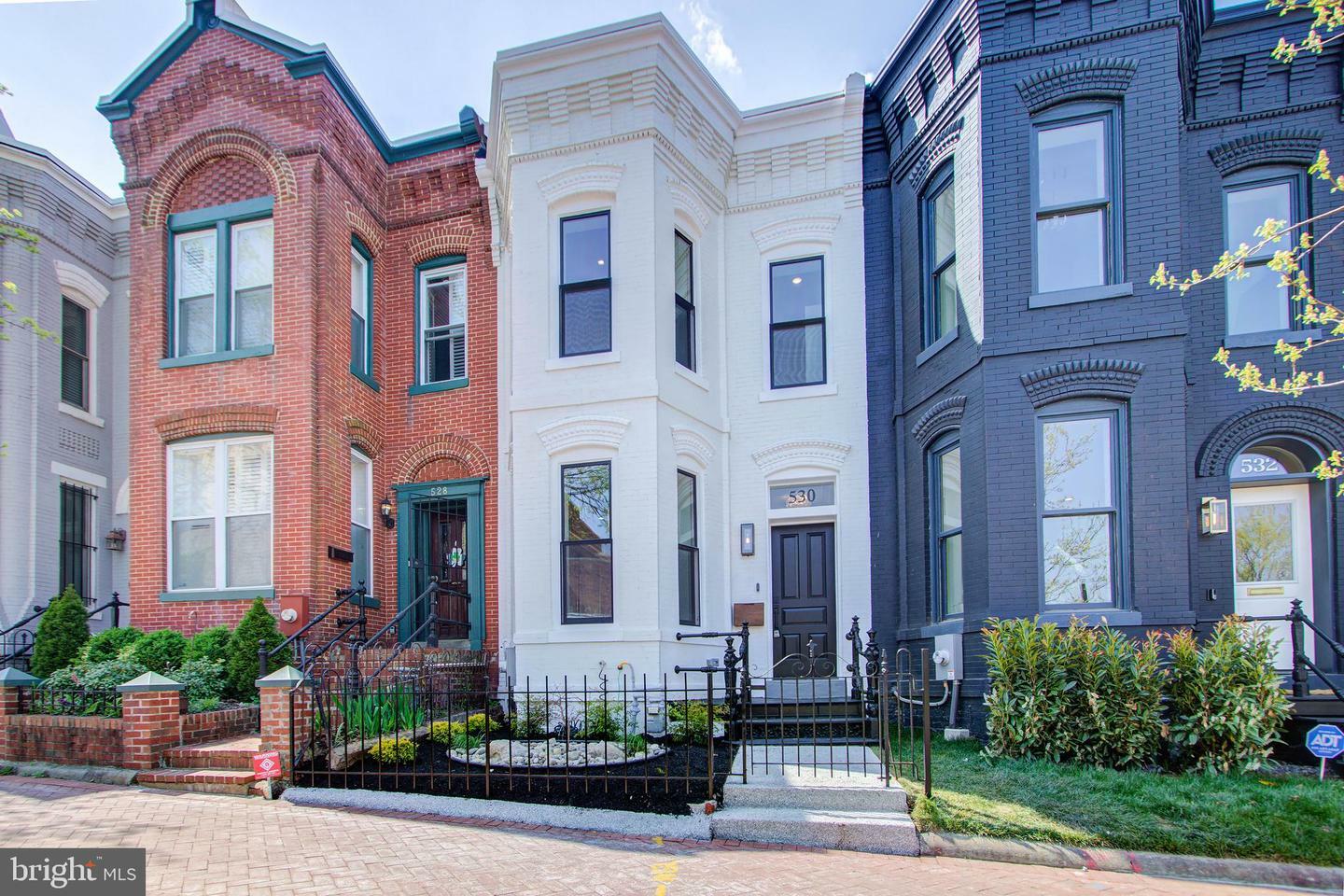 Property Photo:  530 4th Street NE  DC 20002 