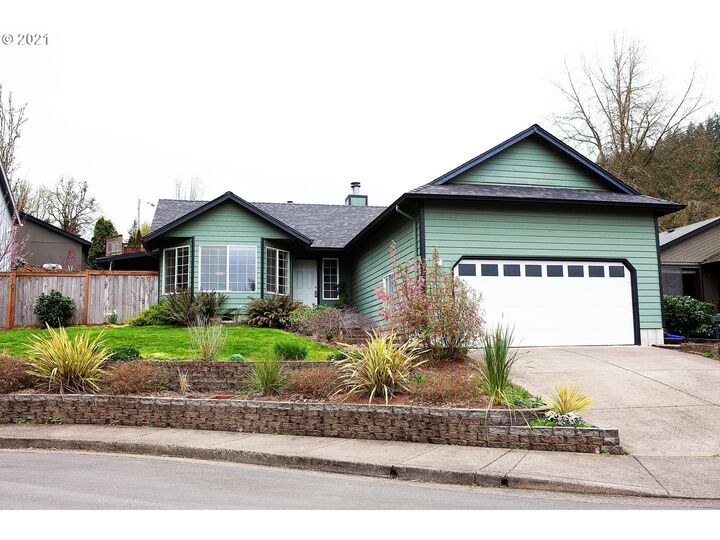 6747 Bluebelle Ct  Springfield OR 97478 photo