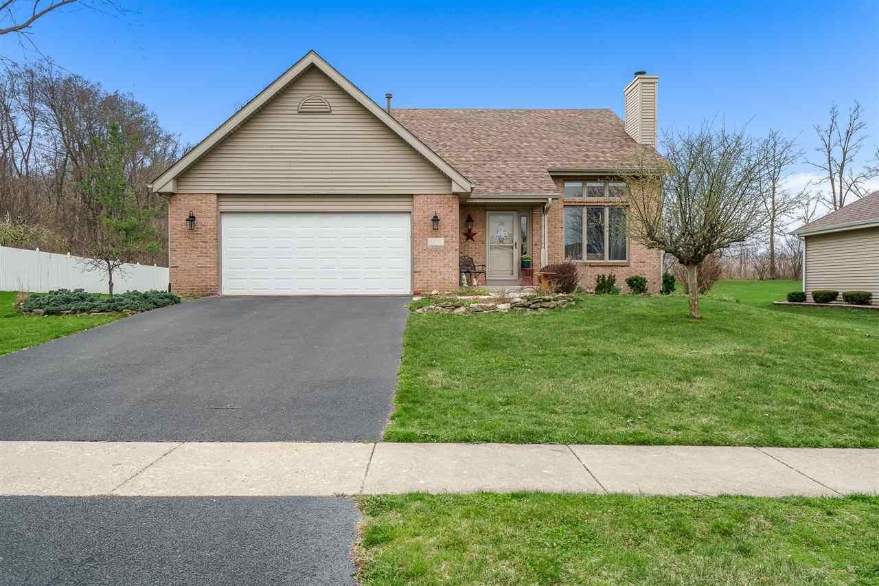 Property Photo:  