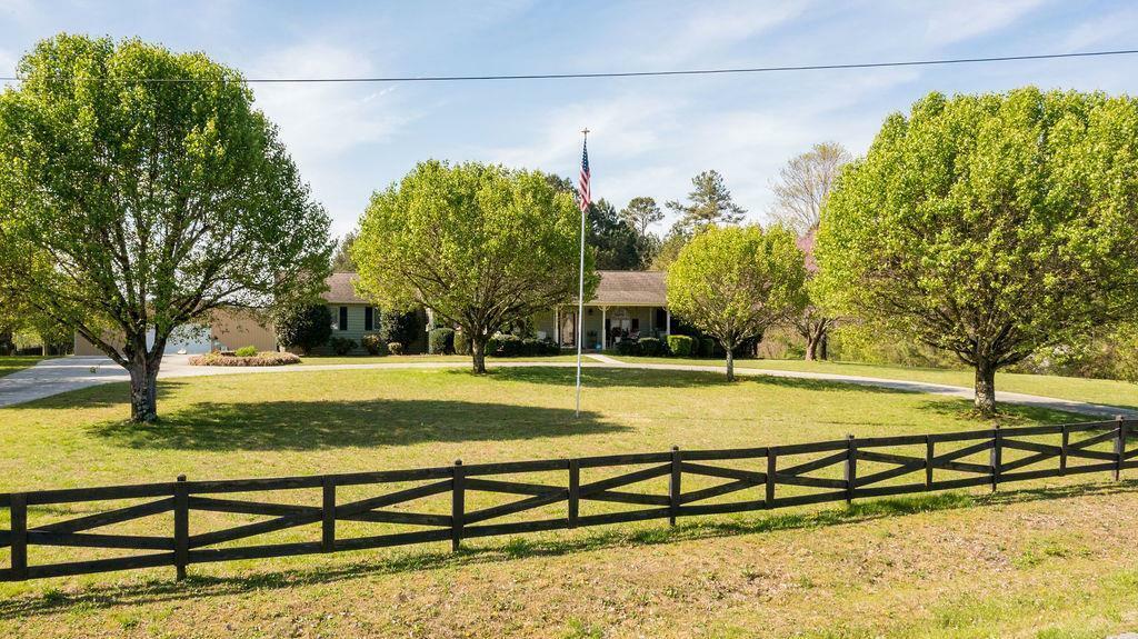 Property Photo:  105 County Road 587  TN 37329 