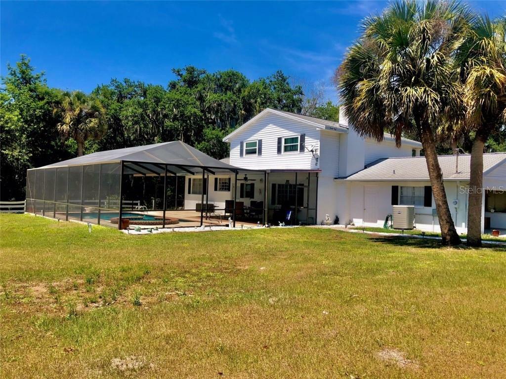 Property Photo:  10524 Thomason Place  FL 33547 