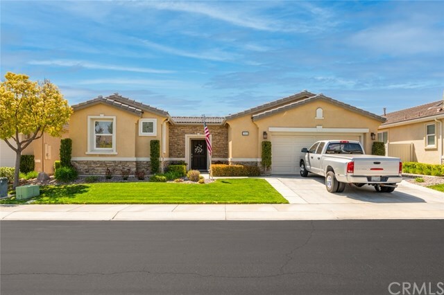 Property Photo:  393 Mesa Verde  CA 92223 