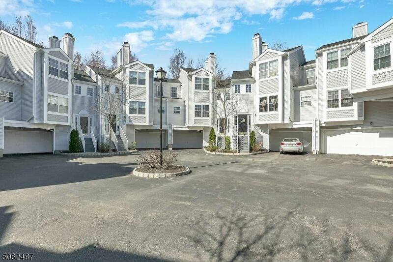 Property Photo:  1008 Edgehill Ter  NJ 07981 