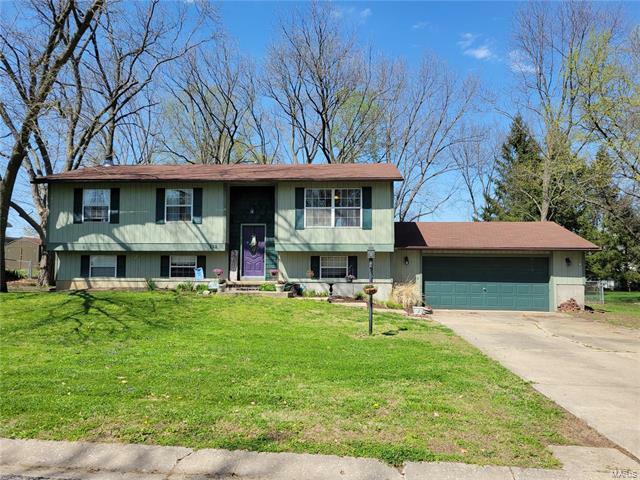 Property Photo: 122 Springer Drive 62035