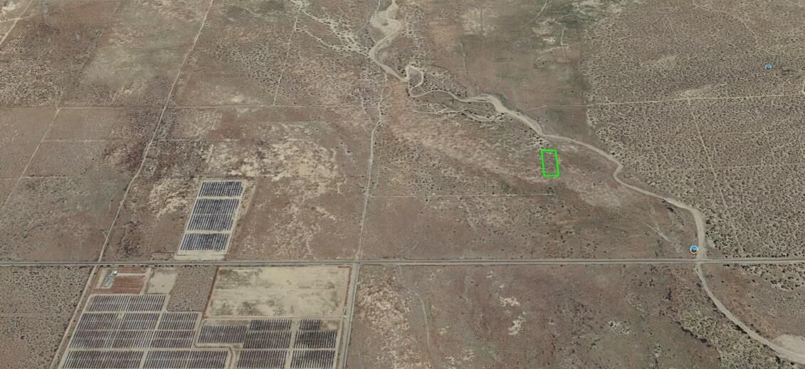 Property Photo:  Vic Avenue N12 114 St E  CA 93591 