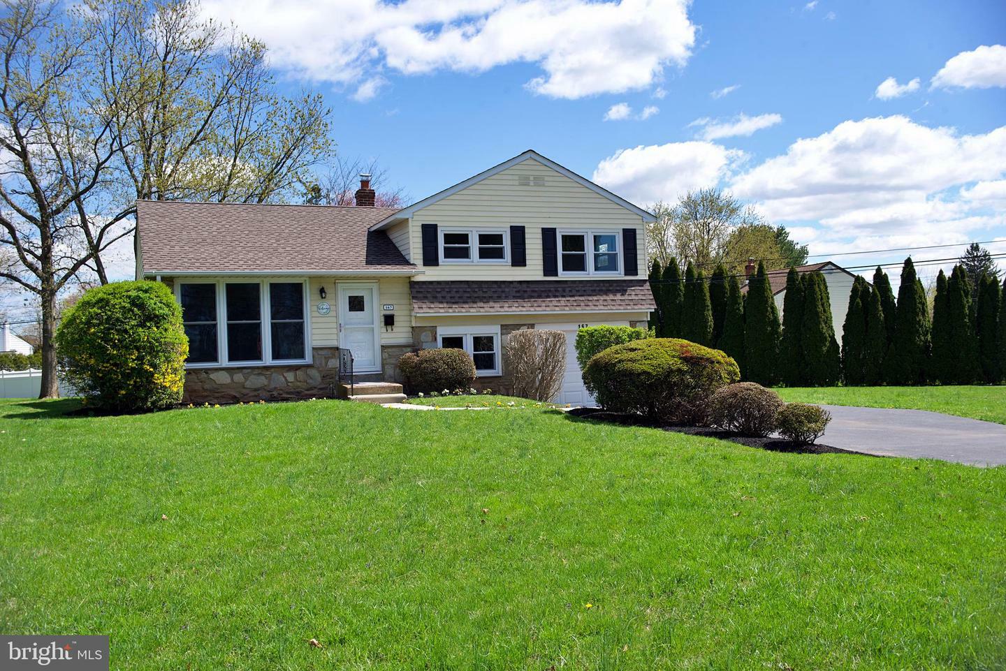 Property Photo:  167 Norristown Road  PA 18974 