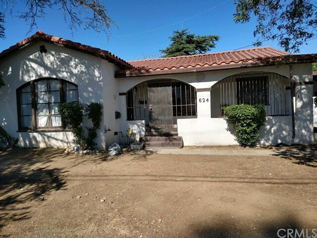 Property Photo:  624 W Etiwanda Avenue  CA 92376 