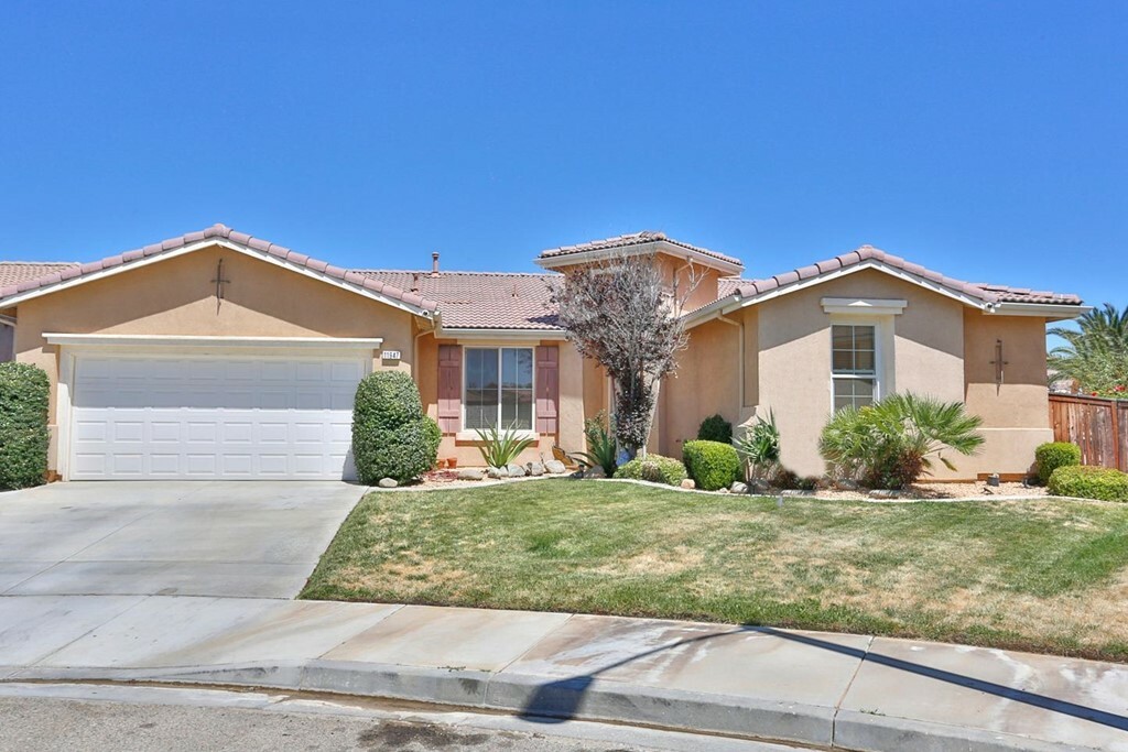 Property Photo:  11947 Russell Court  CA 92392 