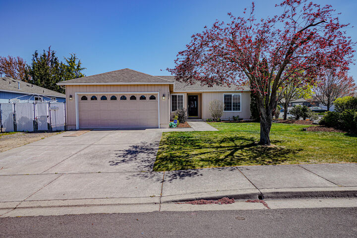 7984 Isabella Way  White City OR 97503 photo