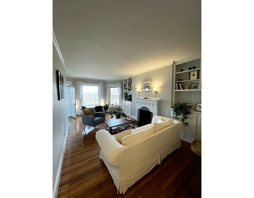 Property Photo:  456 Beacon Street 10  MA 02115 