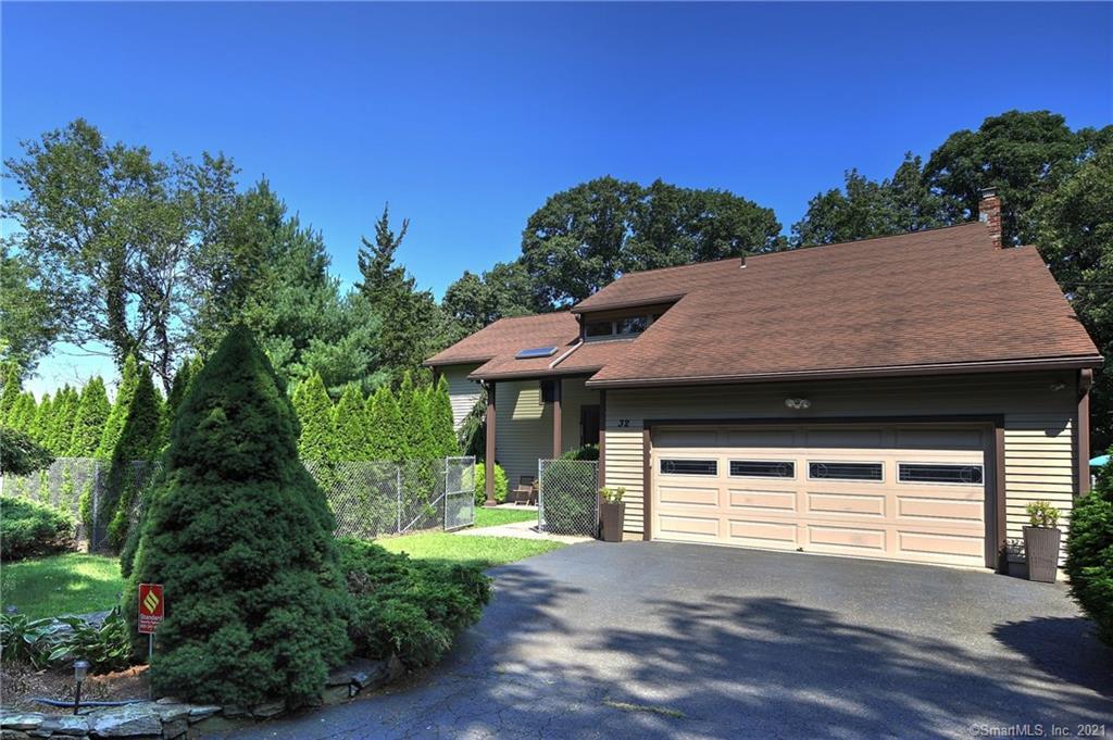 Property Photo: 32 Wildflower Drive CT 06460