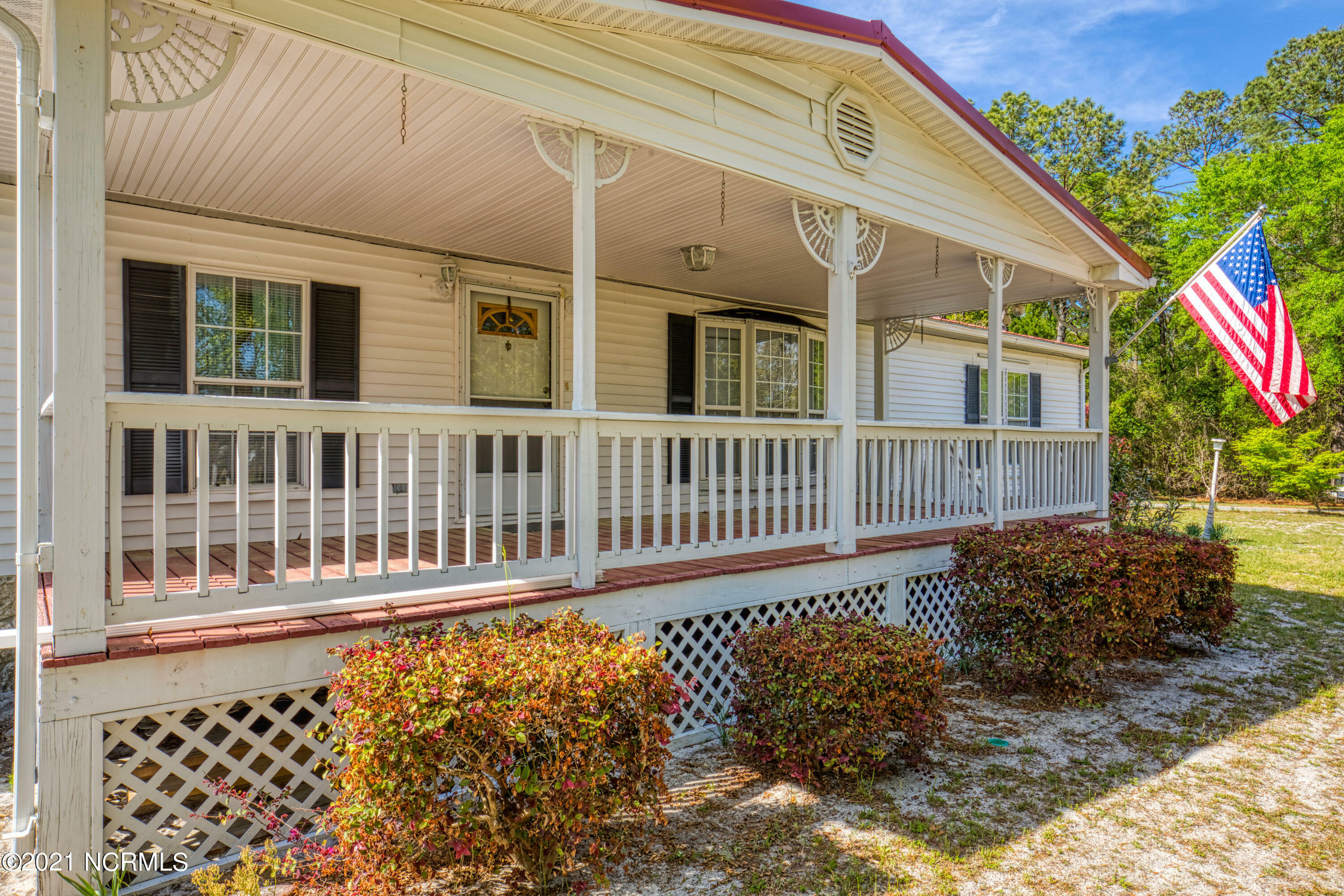 Property Photo:  136 Dixon Road  NC 28445 