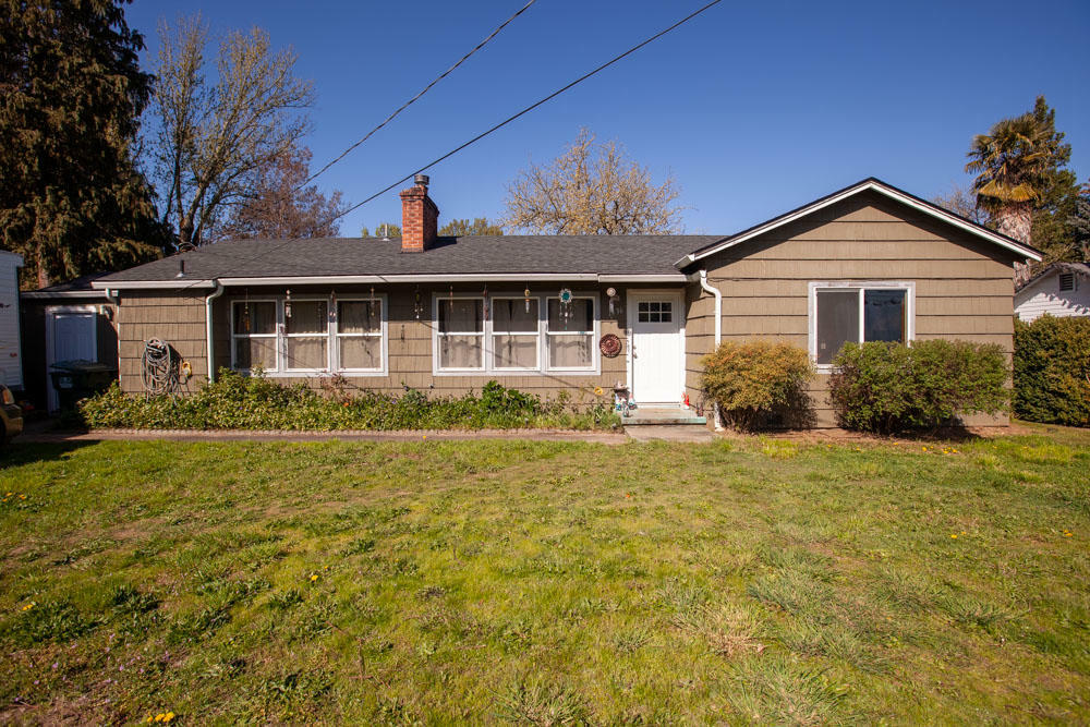 1536 Cloverlawn Drive  Grants Pass OR 97527 photo