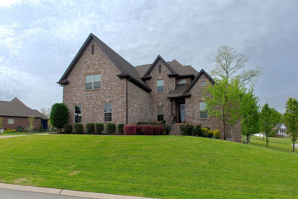 Property Photo: 1100 Lake Highland Dr TN 37122