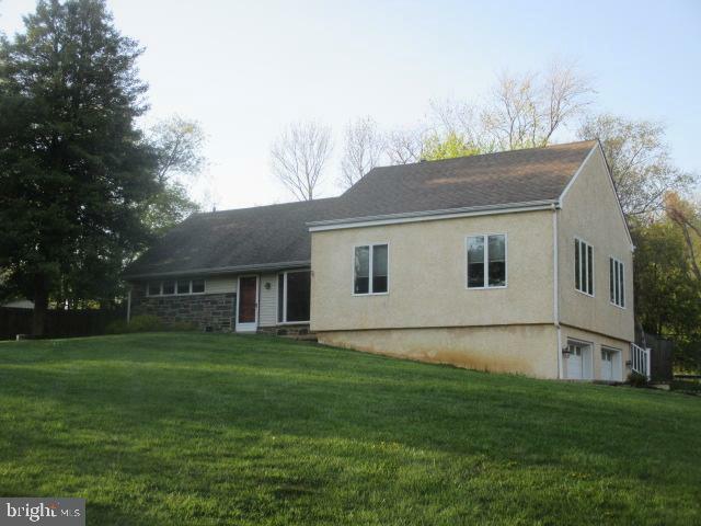 Property Photo:  11 Man O War Drive  PA 19063 