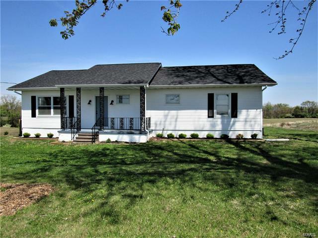 Property Photo: 26858 State Hwy 3 62035