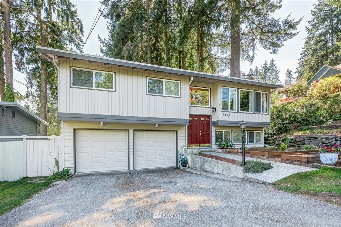 Property Photo: 1117 NE 195th Street WA 98155