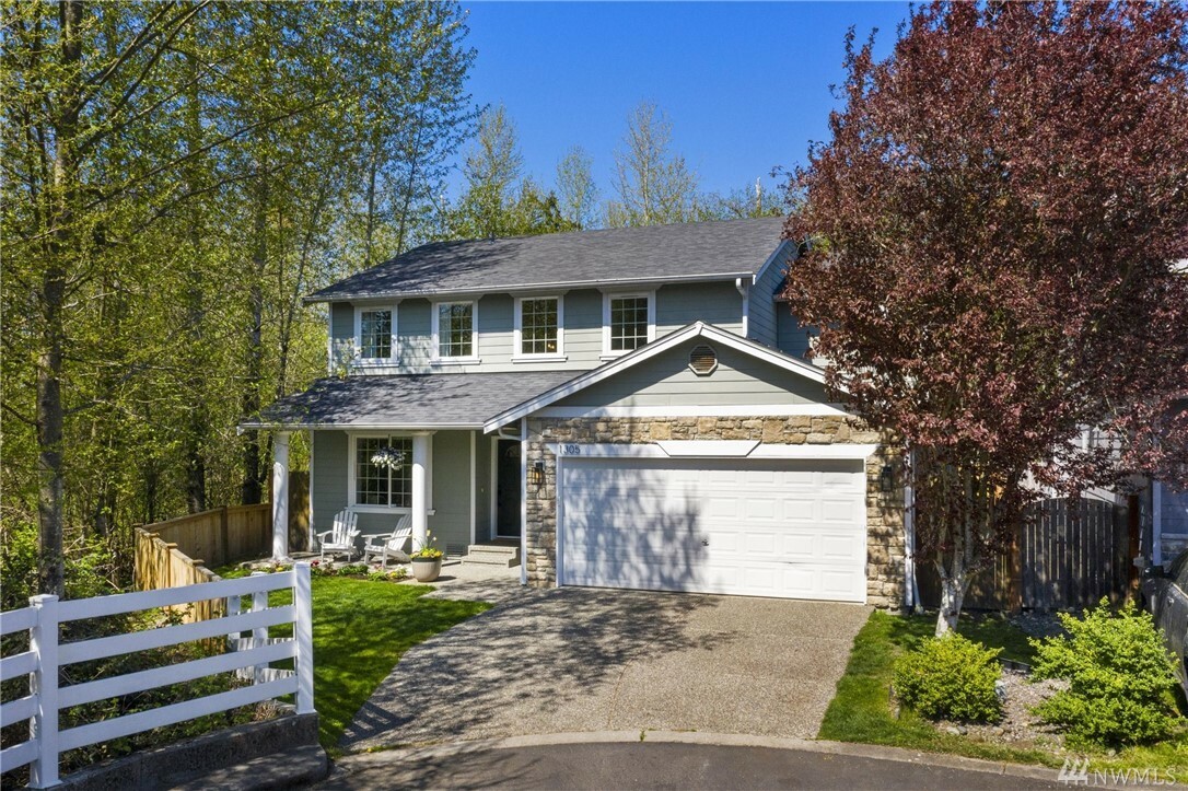 Property Photo:  1305 149th St SW  WA 98087 