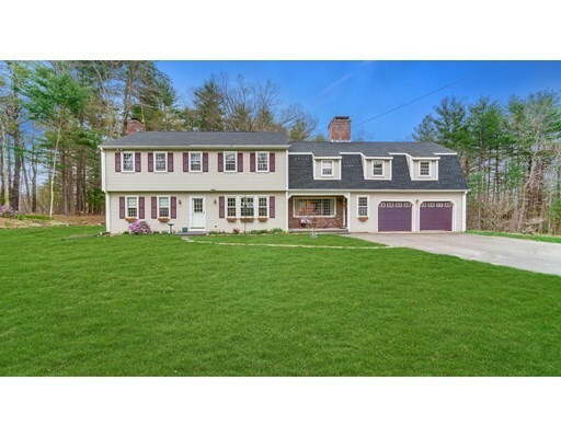 Property Photo: 5 Greenwich Pl MA 01028