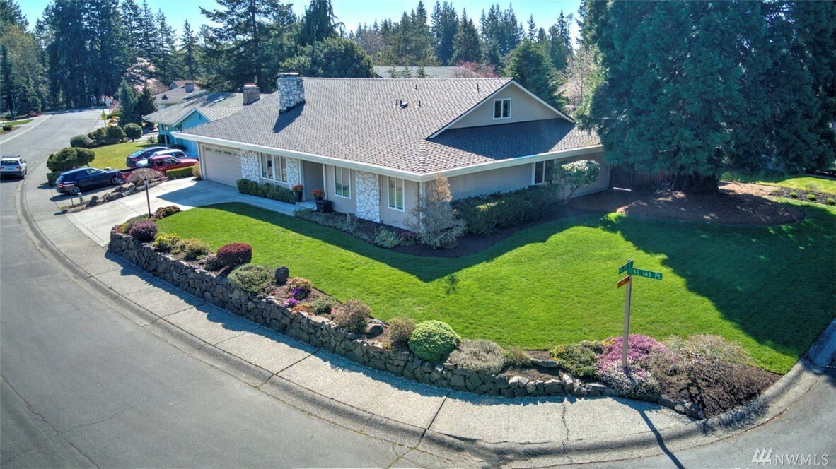 Property Photo:  14603 SE 165th Place  WA 98058 